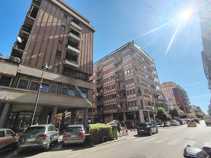 Appartamento con 6 locali in affitto in Via Nicola Fabrizi, Piazza Salotto Corso Umberto, Pescara