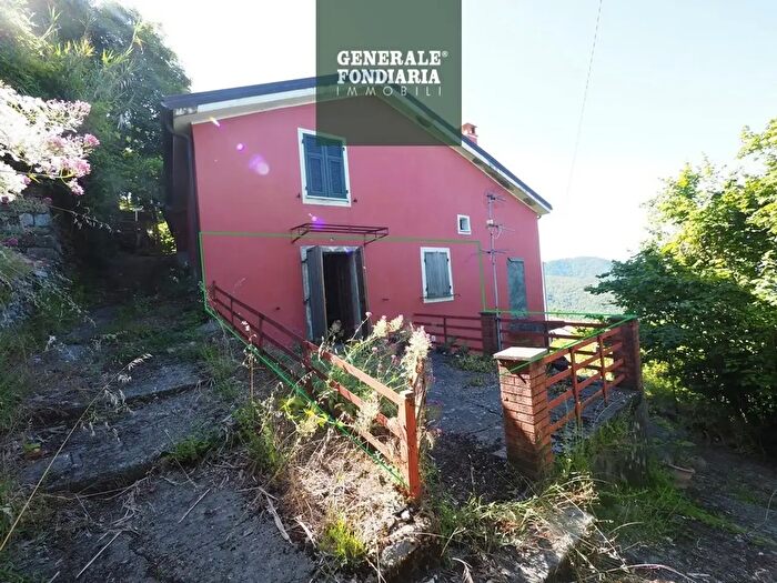 Appartamento quadrilocale in vendita in Calice Al Cornoviglio
