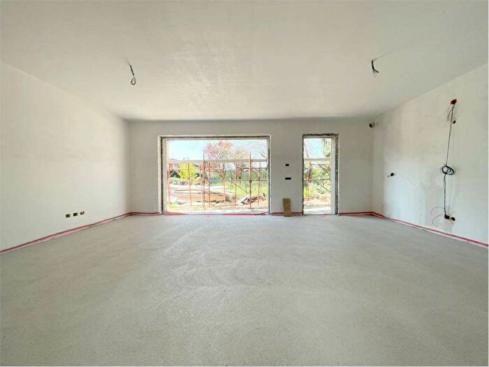 Casa quadrilocale in affitto in via giacomo leopardi, Centro, Limido Comasco