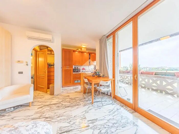 Appartamento monolocale in vendita in Via Carlo Bernari, Roma