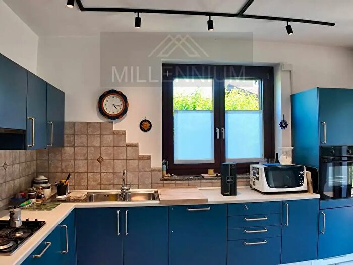 Case in Vendita e in Affitto - 3