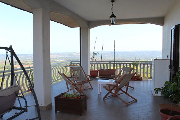 Appartamento con 7 locali in vendita in Via Borgata Pozzo, Santa Maria Imbaro