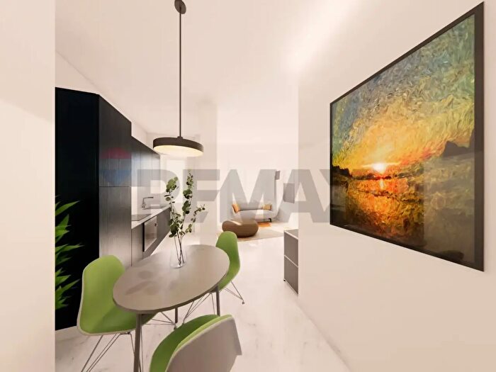 Appartamento trilocale in vendita in Via Federico Engels, Milano
