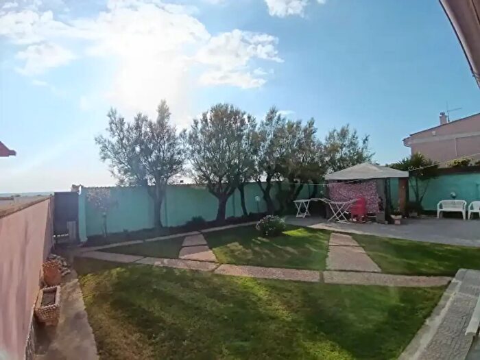 Appartamento trilocale in vendita in Viale di Focene, Fiumicino