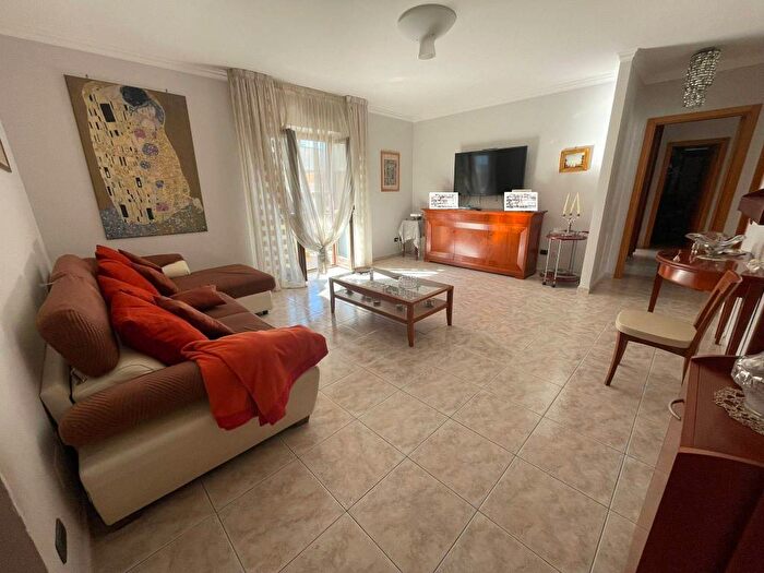 Appartamento quadrilocale in affitto in Via Francesco Petrarca, Centurano, Caserta