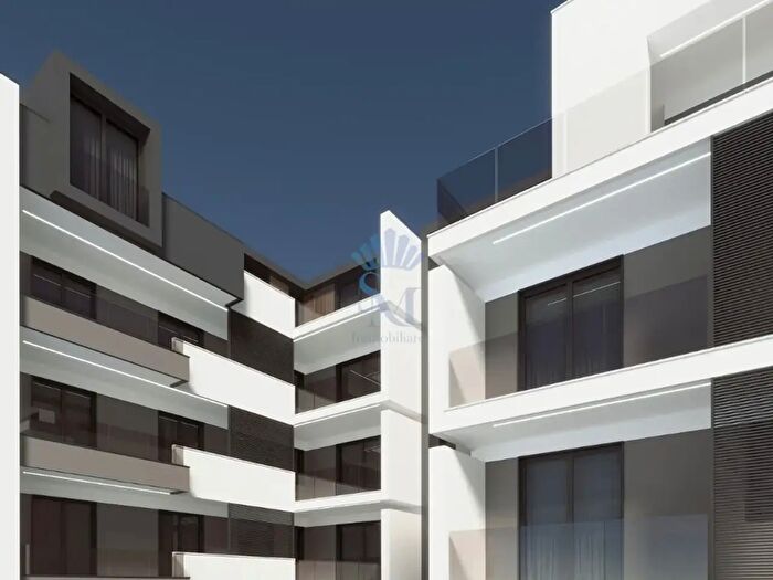 Appartamento quadrilocale in vendita in Via Roma, Curti