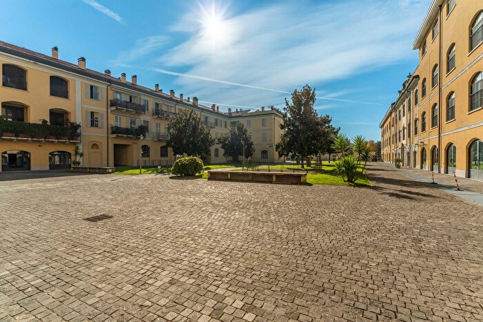 Appartamento bilocale in vendita in Alzaia Naviglio Pavese, Milano