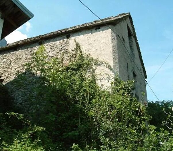 Casa quadrilocale in vendita in Via alla Villa dOira Crevoladossola, Crevoladossola