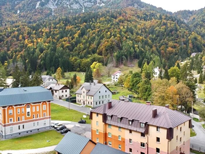 Appartamento trilocale in vendita in Via Nevea, Tarvisio