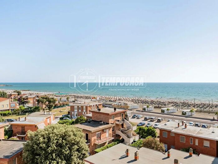 Appartamento quadrilocale in vendita in Viale delle Sirene, Tarquinia
