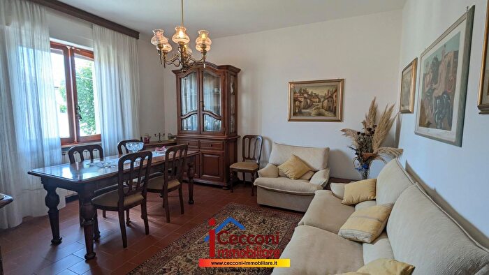 Appartamento con 5 locali in vendita in Cerreto Guidi