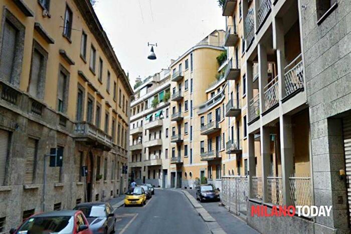 Appartamento quadrilocale in affitto in Via dell'Annunciata, Brera, Milano