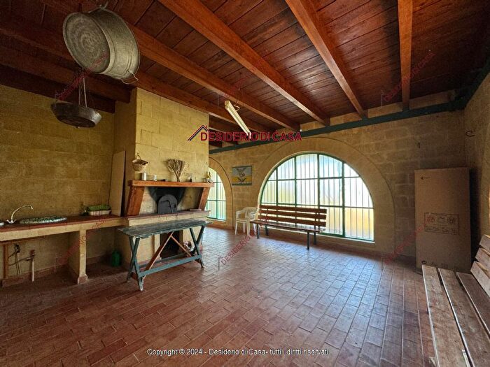 Casa con 6 locali in vendita in Altavilla Milicia