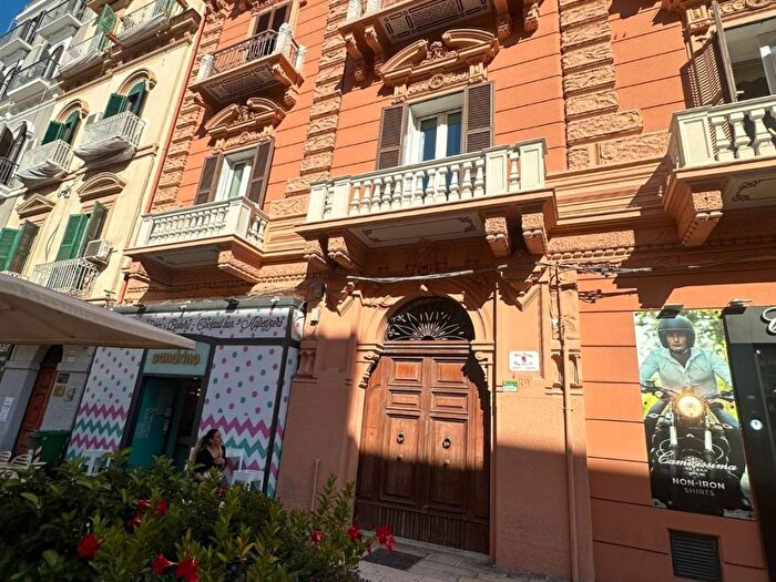 Appartamento trilocale in affitto in Via Niccolò Tommaso dAquino, Borgo, Taranto