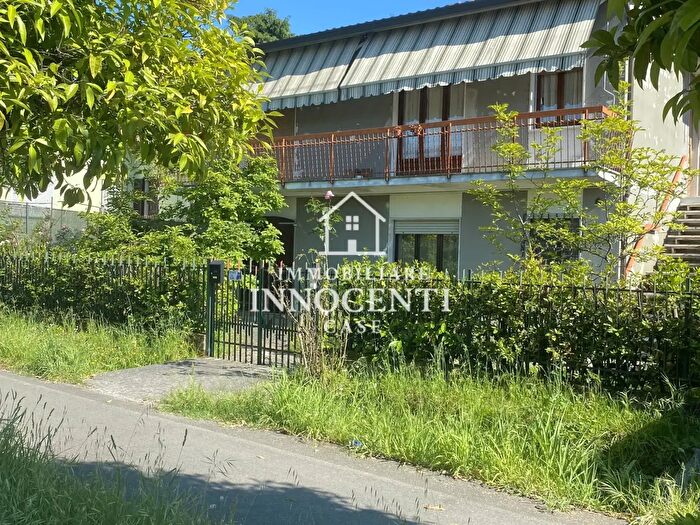 Appartamento con 5 locali in vendita in Massa