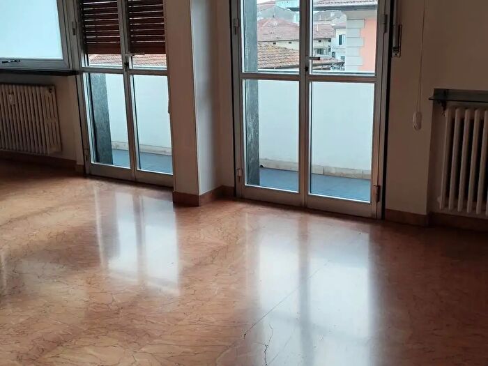 Appartamento con 5 locali in vendita in Pisa