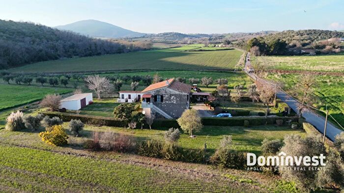 Casa trilocale in vendita in Strada Provinciale Pescia Fiorentina Chiarone, Capalbio