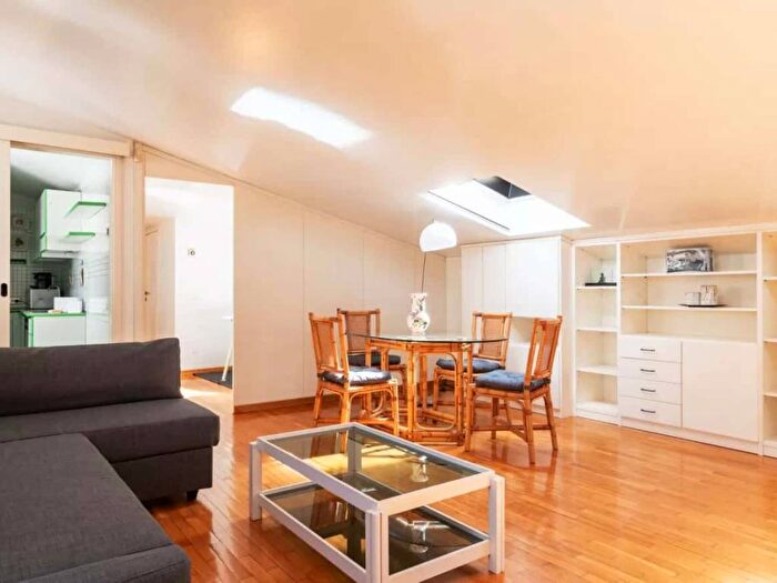 Appartamento bilocale in affitto in Via Cesare Battisti, Guastalla, Milano