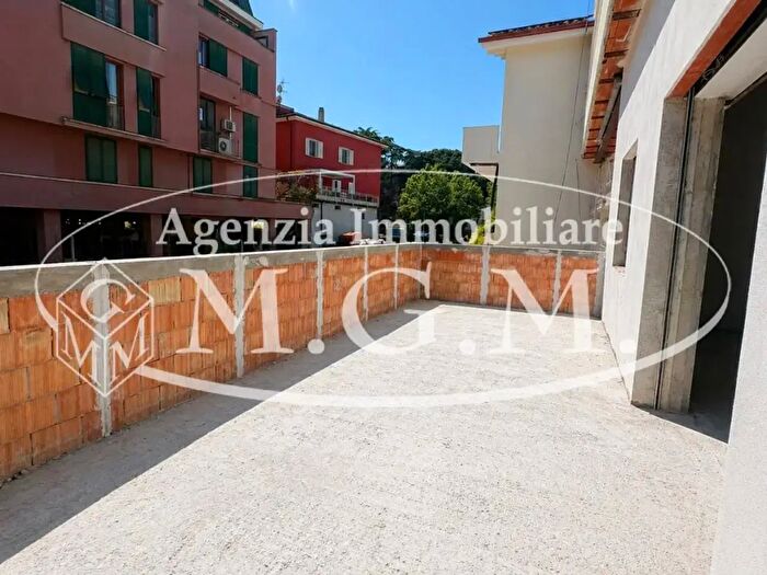 Appartamento quadrilocale in vendita in Ilippo Corridoni, Pontedera