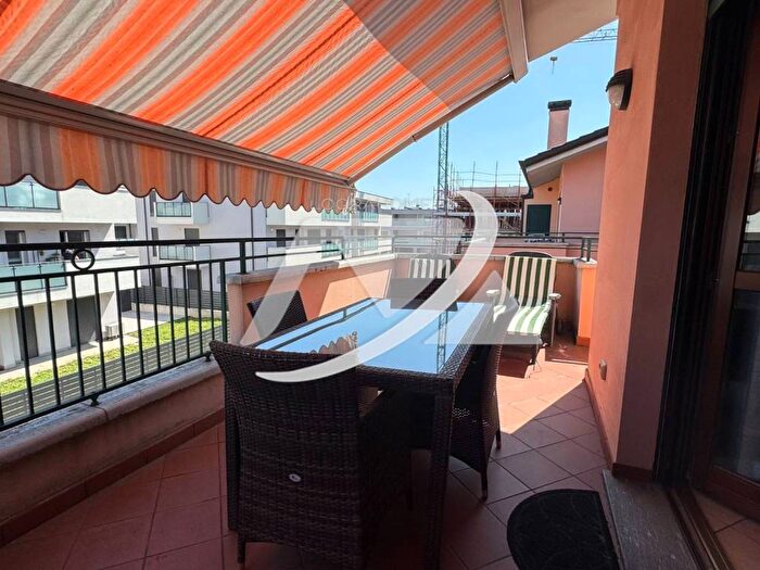 Appartamento bilocale in affitto in Via Gaetano Donizetti, Centro, Lainate