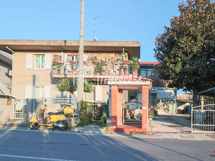 Appartamento trilocale in vendita in Viale Ascoli Piceno, Riccione