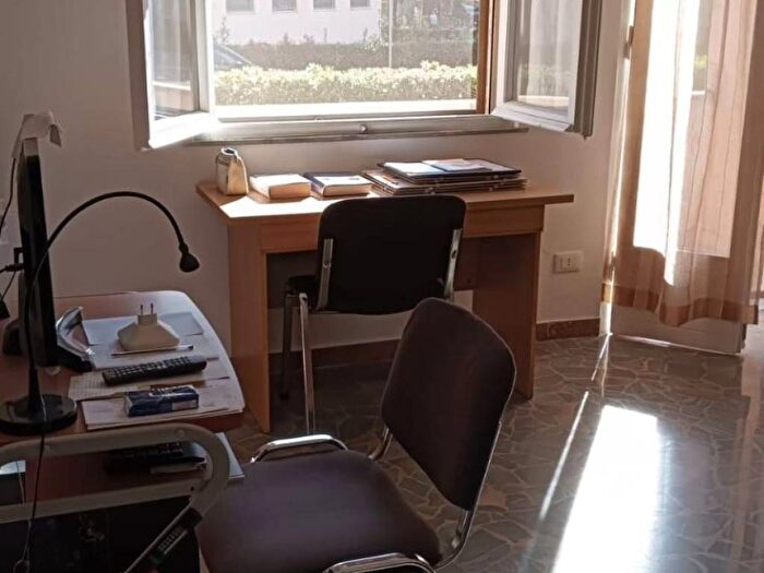 Appartamento trilocale in affitto in Via Gabriele Vettori, Pratale, Pisa