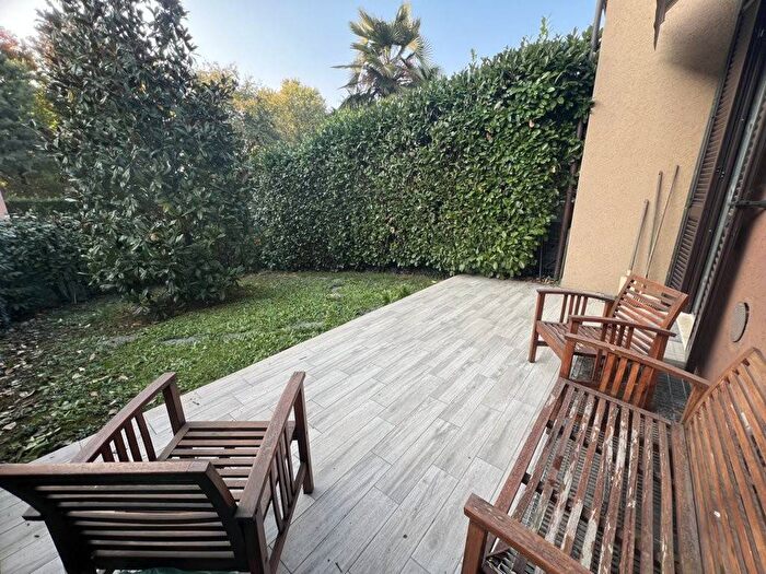 Casa quadrilocale in affitto in Via Giuseppe Di Vittorio, Centro, Arese