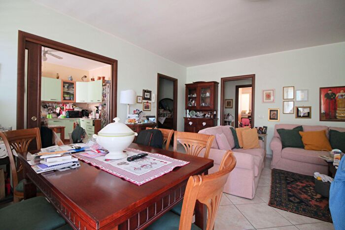 Appartamento quadrilocale in vendita in Via Nino Martoglio, Floridia