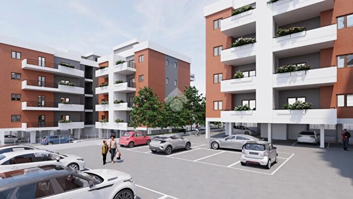 Appartamento trilocale in vendita in Via Guido Fiorini, Roma