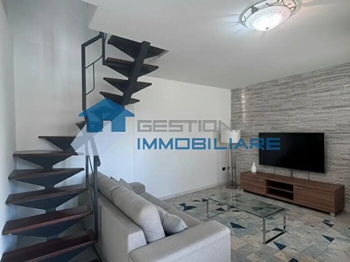Appartamento trilocale in vendita in Via Falaschi, Collesalvetti