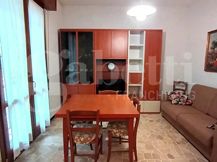 Appartamento trilocale in affitto in Via Spadini, Bologna