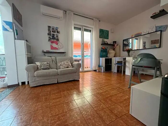 Appartamento bilocale in vendita in Via Indipendenza, Villa Guardia