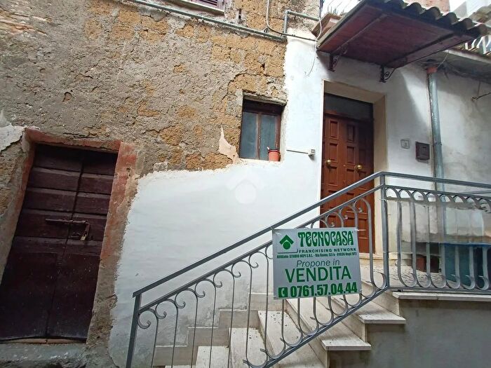 Appartamento trilocale in vendita in Via delle Mura, Castel SantElia
