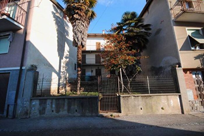 Casa con 5 locali in vendita in Via Firenze, Pettinengo