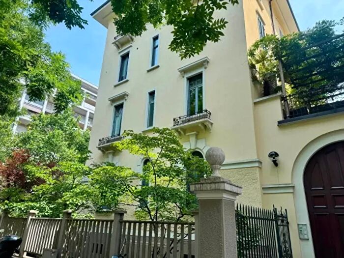 Appartamento bilocale in vendita in Via Francesco Caracciolo, Milano
