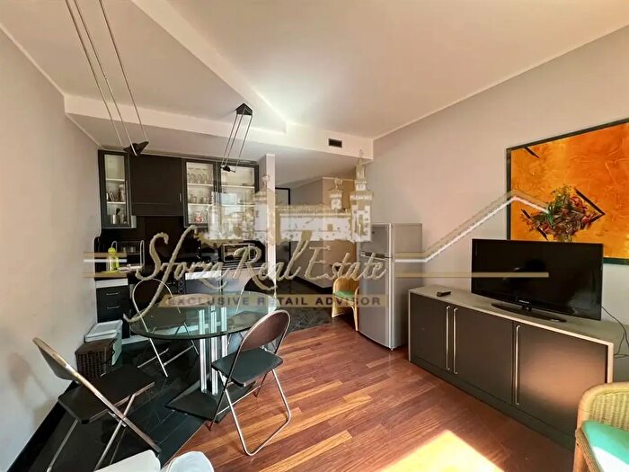 Appartamento bilocale in affitto in Viale Vittorio Veneto, Milano