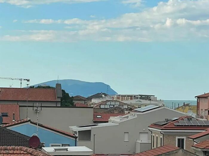 Appartamento trilocale in vendita in Civitanova Marche