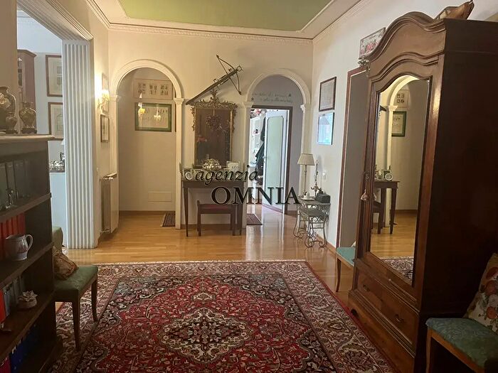 Appartamento con 8 locali in vendita in Via Lungo lAffrico, Firenze