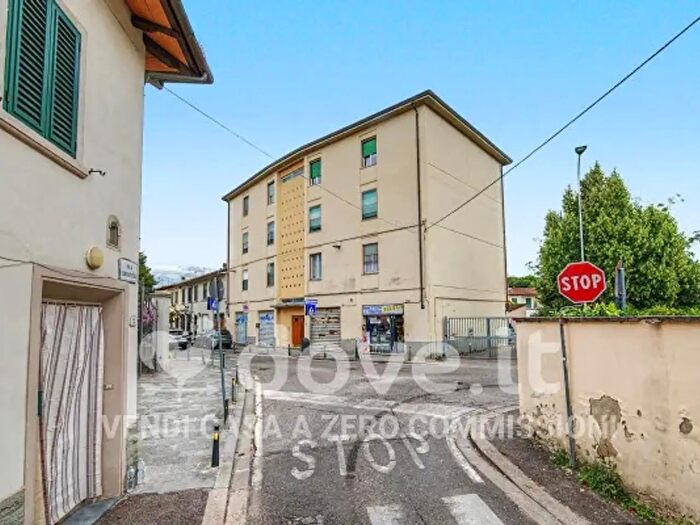 Appartamento quadrilocale in vendita in Via di Brozzi, Firenze