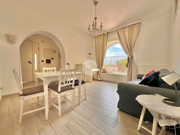 Appartamento bilocale in affitto in Via Suolo S Gennaro, Pozzuoli