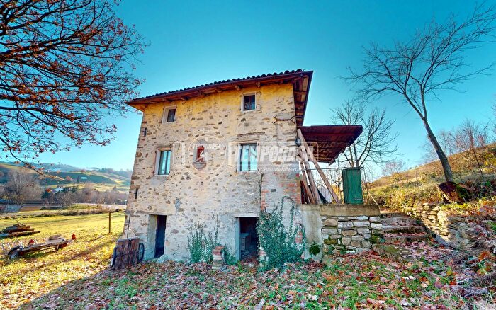 Casa trilocale in vendita in Via dei Mulini, Valsamoggia