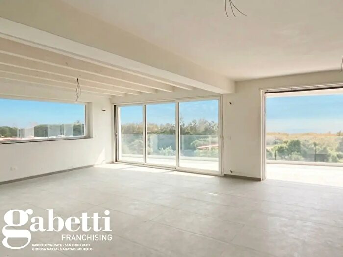 Appartamento con 5 locali in vendita in Via Rosmarino Snc, Torrenova