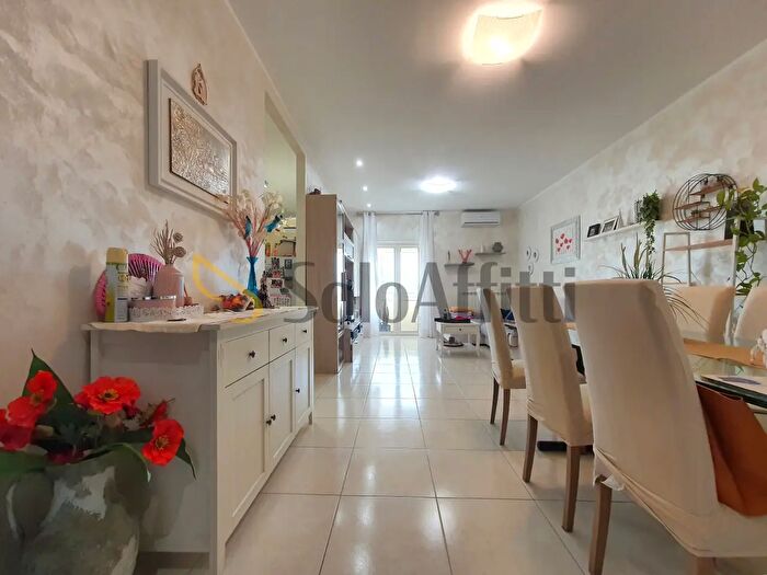 Appartamento trilocale in affitto in Via Domenico Marincola Pistoia, Catanzaro