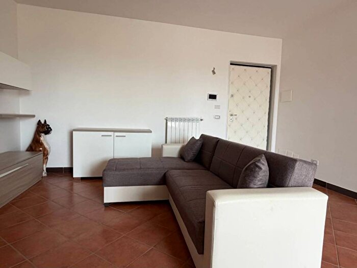 Appartamento trilocale in affitto in Via Cupa, Santa Maria a Vico