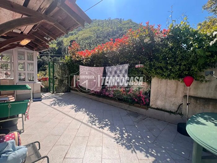 Appartamento trilocale in vendita in Via Pero a, Varazze