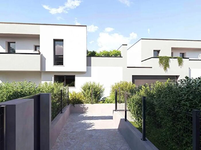 Casa con 7 locali in vendita in Via Dina, Conegliano