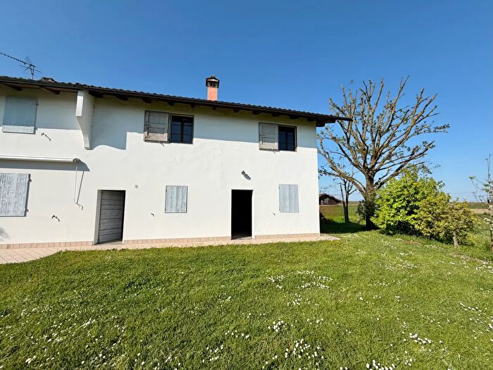 Casa quadrilocale in vendita in Via Volpino a, Budrio