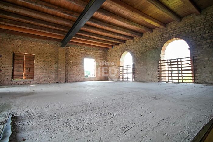 Casa con 10 locali in vendita in Codogne