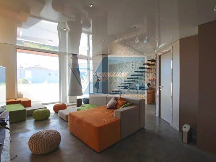 Casa quadrilocale in affitto in Via Rimini, Città Giardino, Melilli