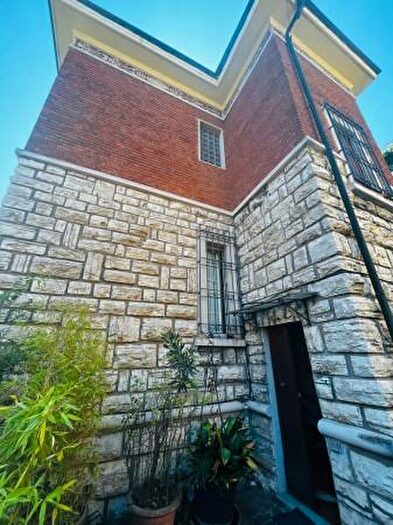 Casa quadrilocale in vendita in Via Martinengo Cesaresco, Brescia